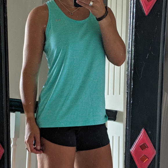 Under Armour Tops - Under Armour Tank Top
